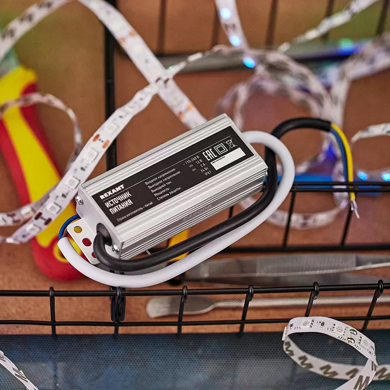 Источник питания AC 110-250V/DC 12V 2А 24W с проводами влагозащищенный (IP67) в Самаре